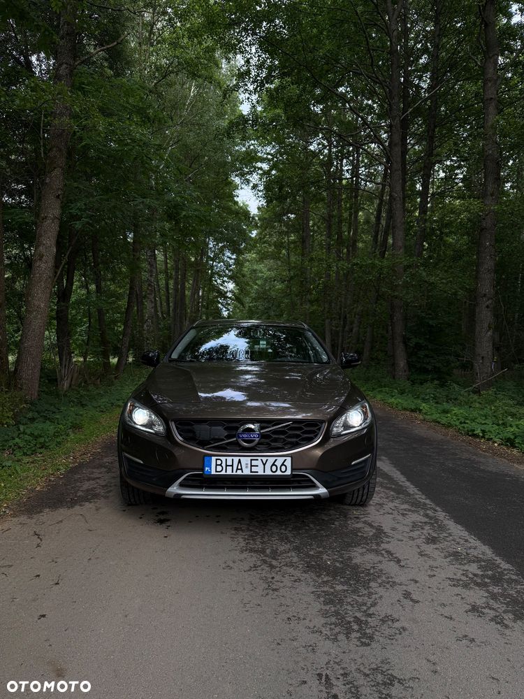 Volvo V60 Cross Country - 4