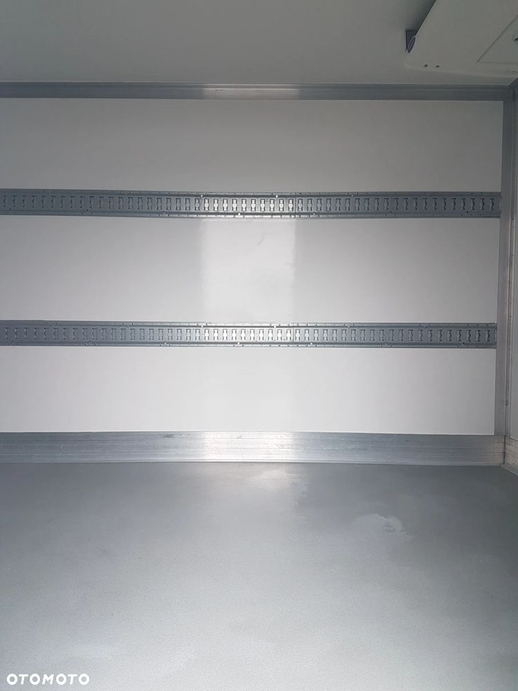 Renault MASTER 8EP CHŁODNIA 4,21x2,11x2,00 IZOTERMA AGREGAT CARRIER XARIOS 350 ZASILANIE Z SILNIKA + ELEKTRYCZNE STACJONARNE KLIMA - 37