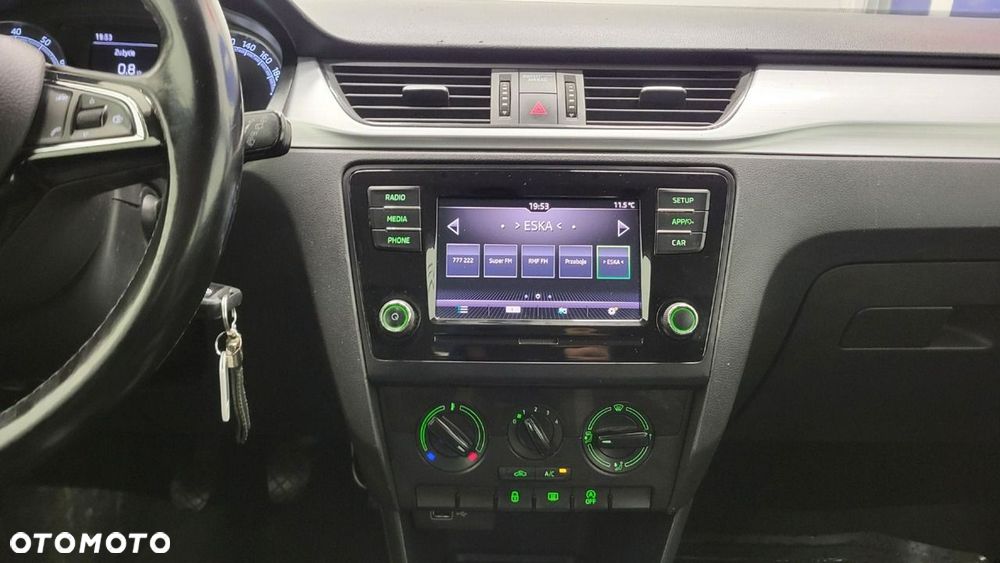 Skoda RAPID - 18