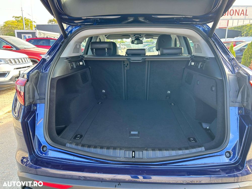 Alfa Romeo Stelvio - 11