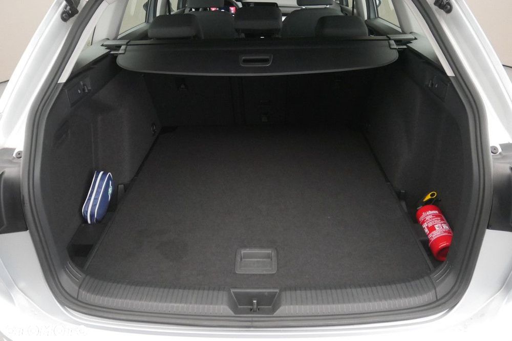 Volkswagen Golf Variant - 16