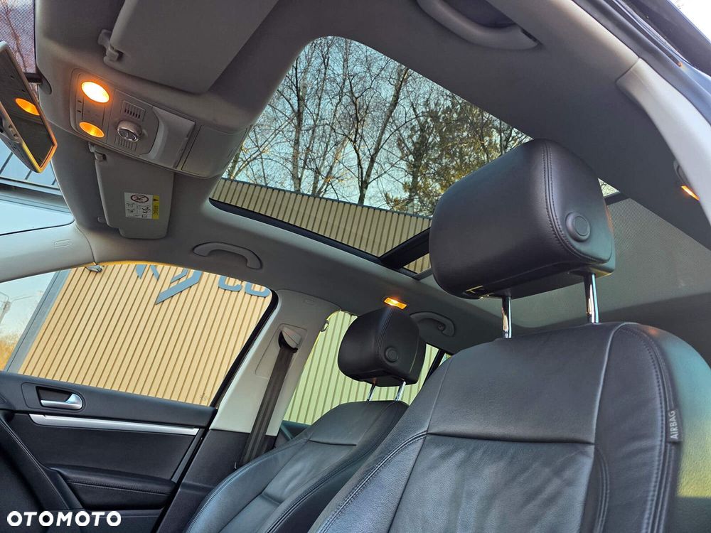 Volkswagen Tiguan - 11