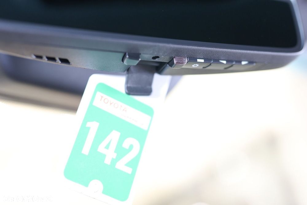 Toyota Land Cruiser - 33