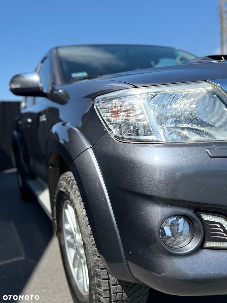 Toyota Hilux 3.0 D-4D SR5 - 3