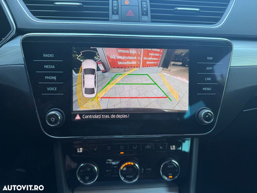Skoda Superb 2.0 TDI DSG Ambition - 11