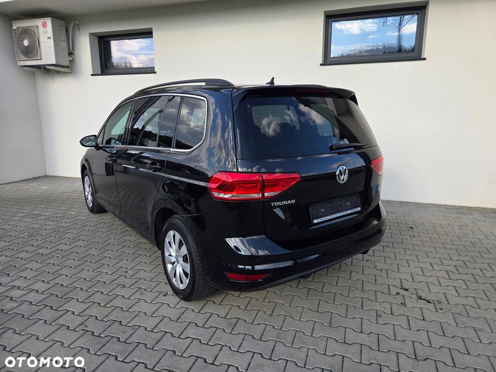 Volkswagen Touran - 3