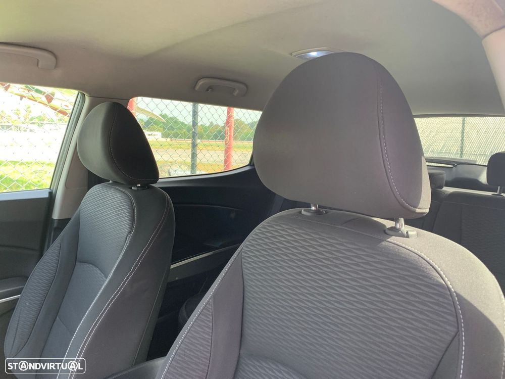 SsangYong Tivoli - 22