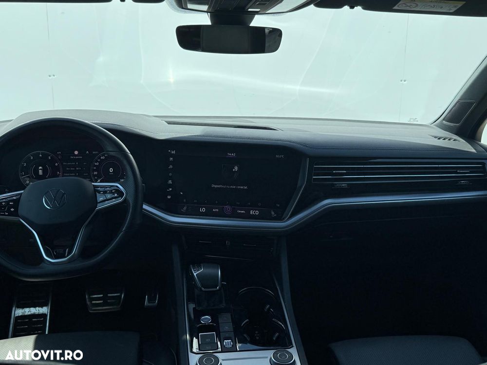 Volkswagen Touareg - 12