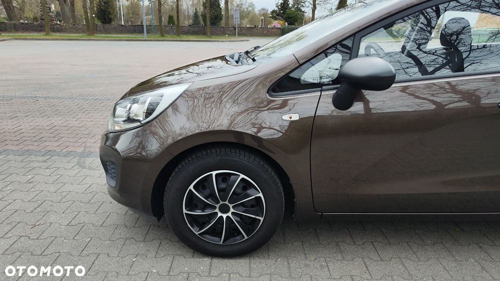 Kia Rio 1.2 Attract - 5