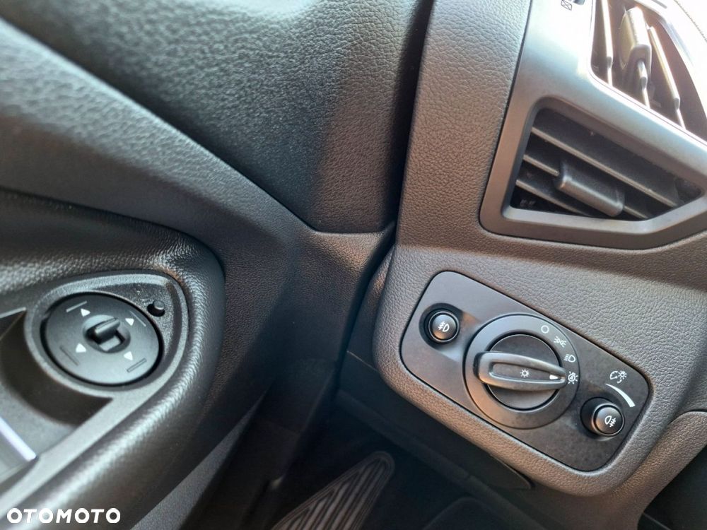Ford Kuga - 41