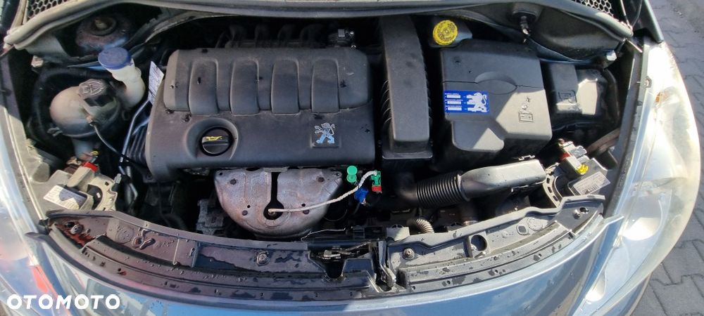 Peugeot 207 - 7