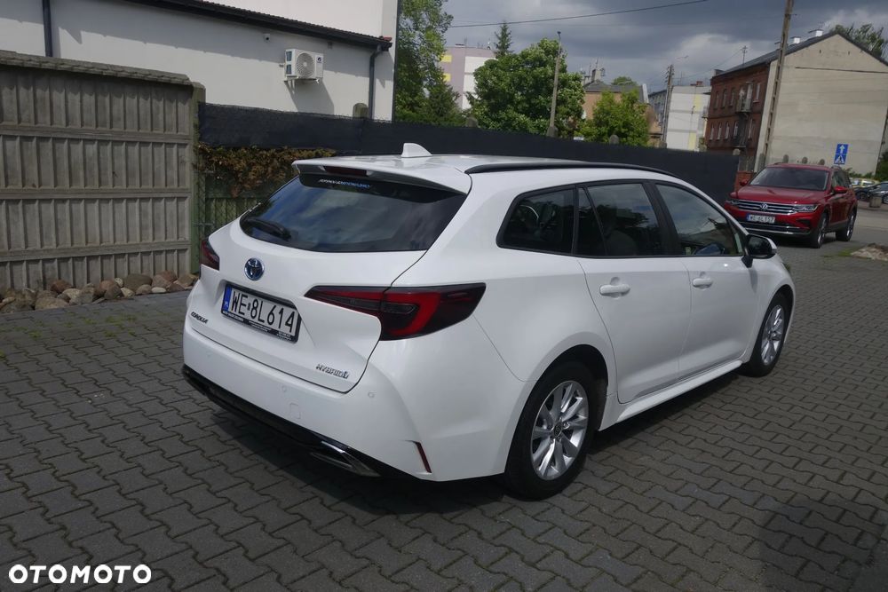 Toyota Corolla 1.8 Hybrid Comfort - 4