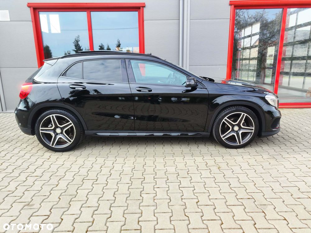 Mercedes-Benz GLA 180 d 7G-DCT AMG Line - 19