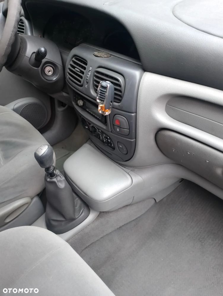 Renault Scenic - 7