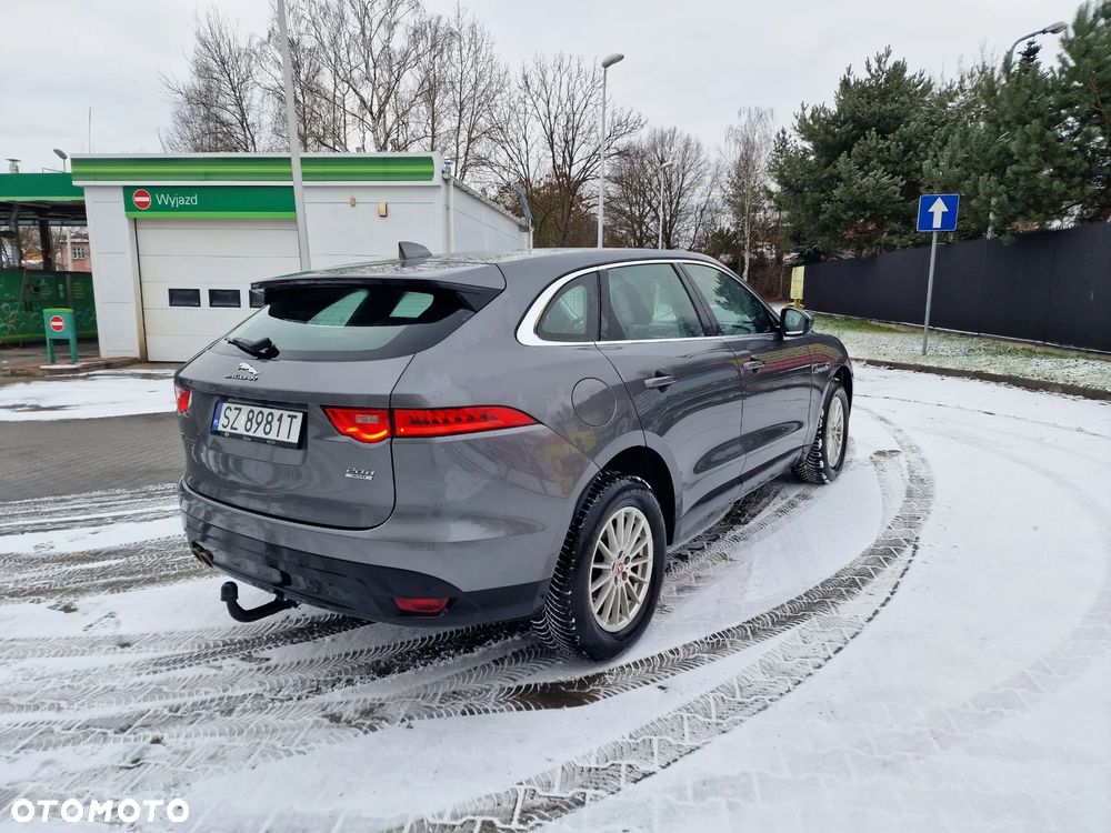 Jaguar F-Pace - 5