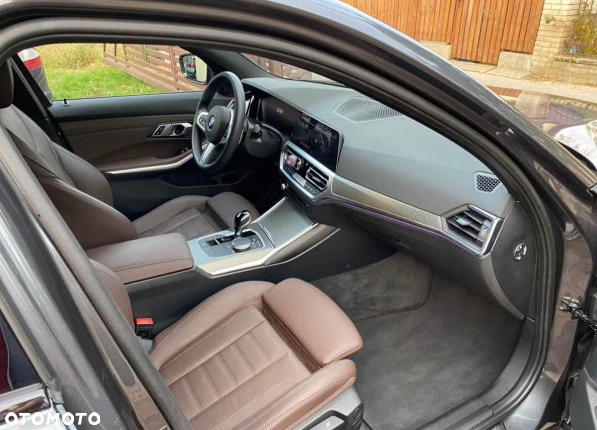 BMW Seria 3 330i xDrive M Sport sport - 11