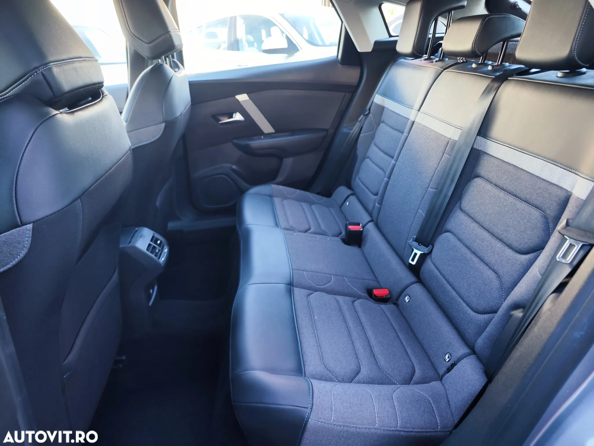 Citroën C4 BlueHDi 130 Stop&Start EAT8 FEEL PACK - 14