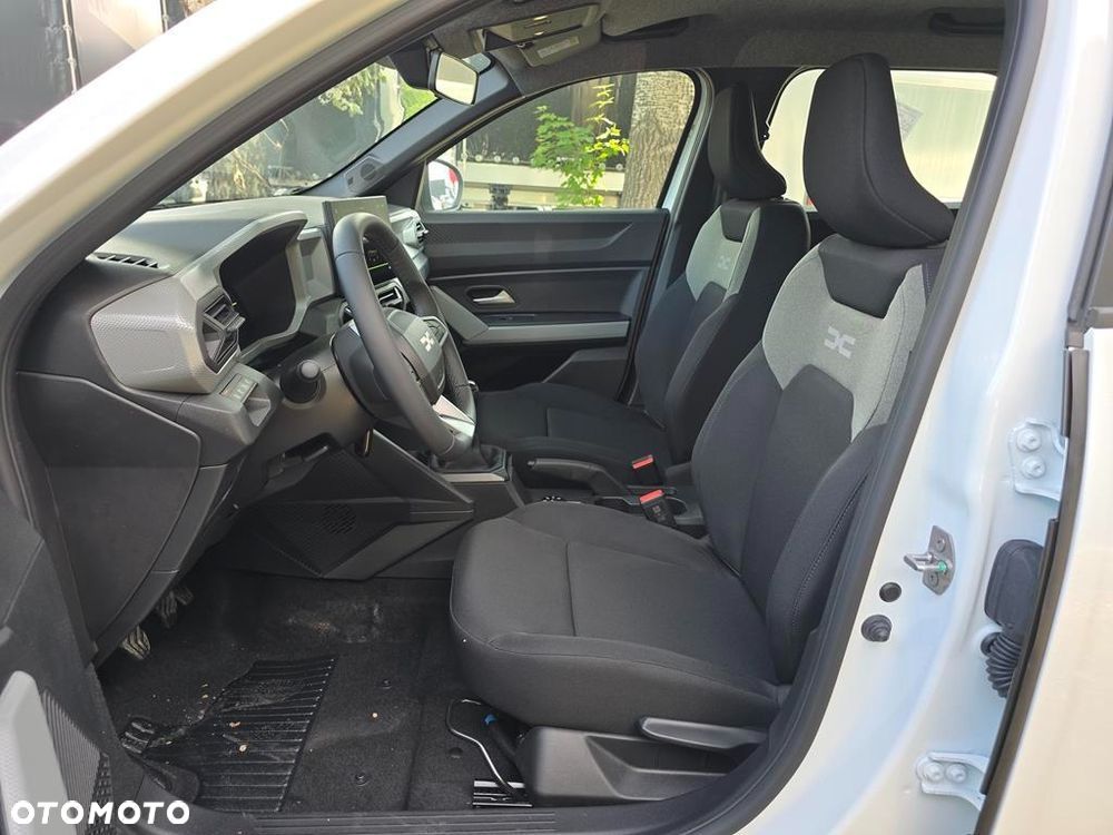 Dacia Bigster 1.2 TCe mHEV Essential 4x4 - 12