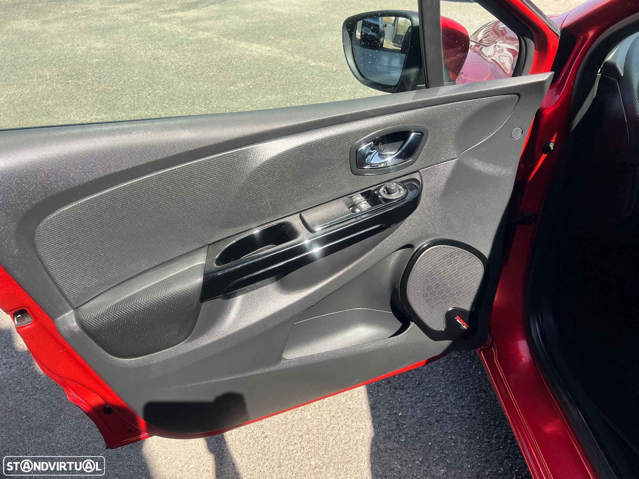 Renault Clio 0.9 TCE Dynamique S - 29