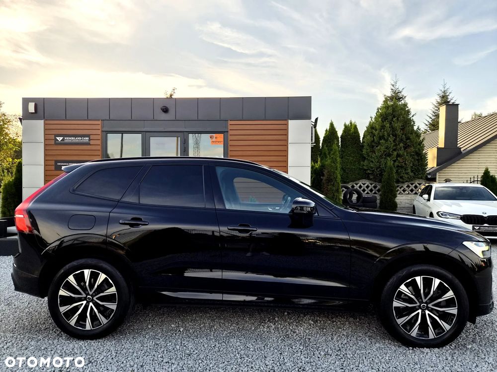 Volvo XC 60 B4 D Plus Dark - 31