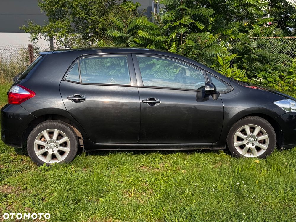Toyota Auris 1.4 D-4D Premium - 3