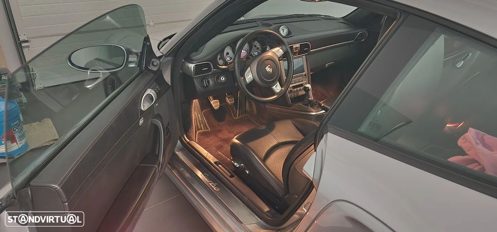 Porsche 911 (997) Turbo - 11