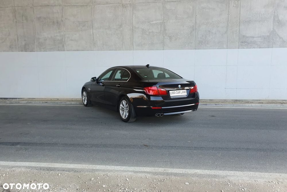 BMW Seria 5 520d Sport-Aut - 4
