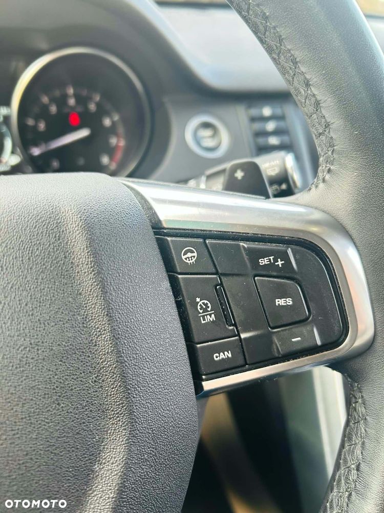 Land Rover Discovery Sport 2019 photo 3
