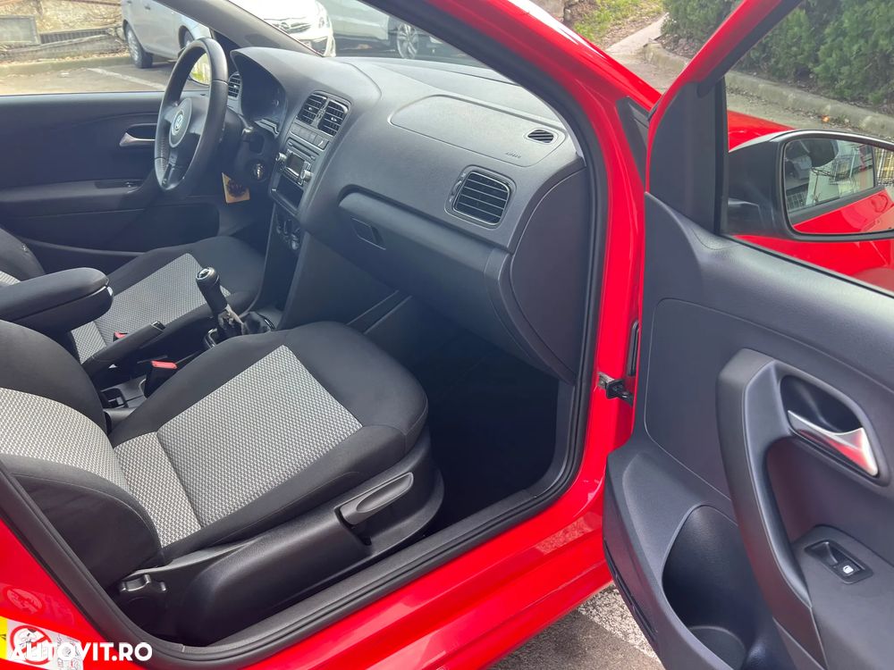 Volkswagen Polo 1.6 TDI DPF Trendline BlueMotion Technology - 26