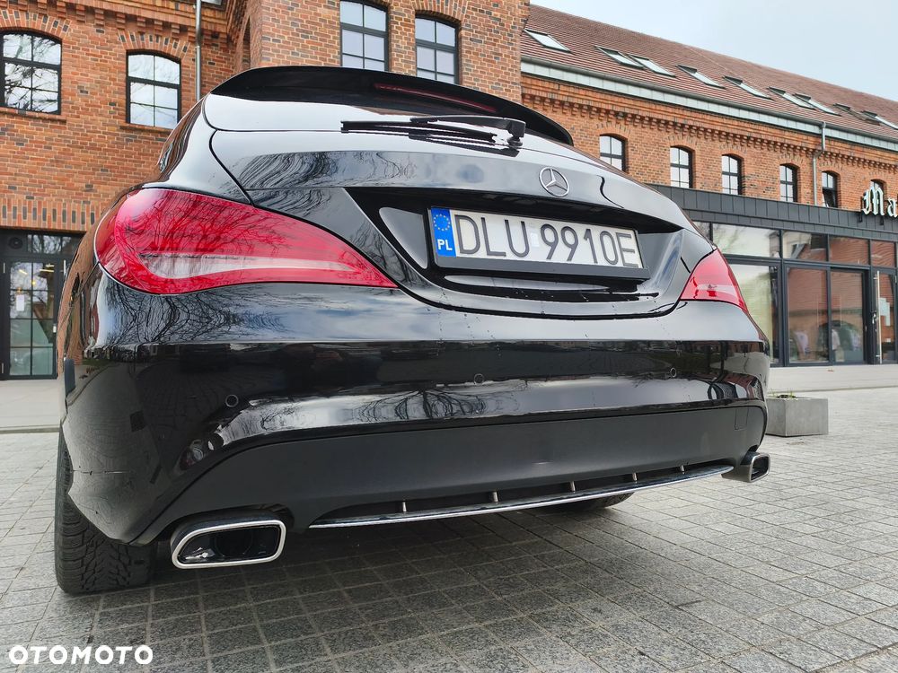 Mercedes-Benz CLA 180 AMG Line - 8