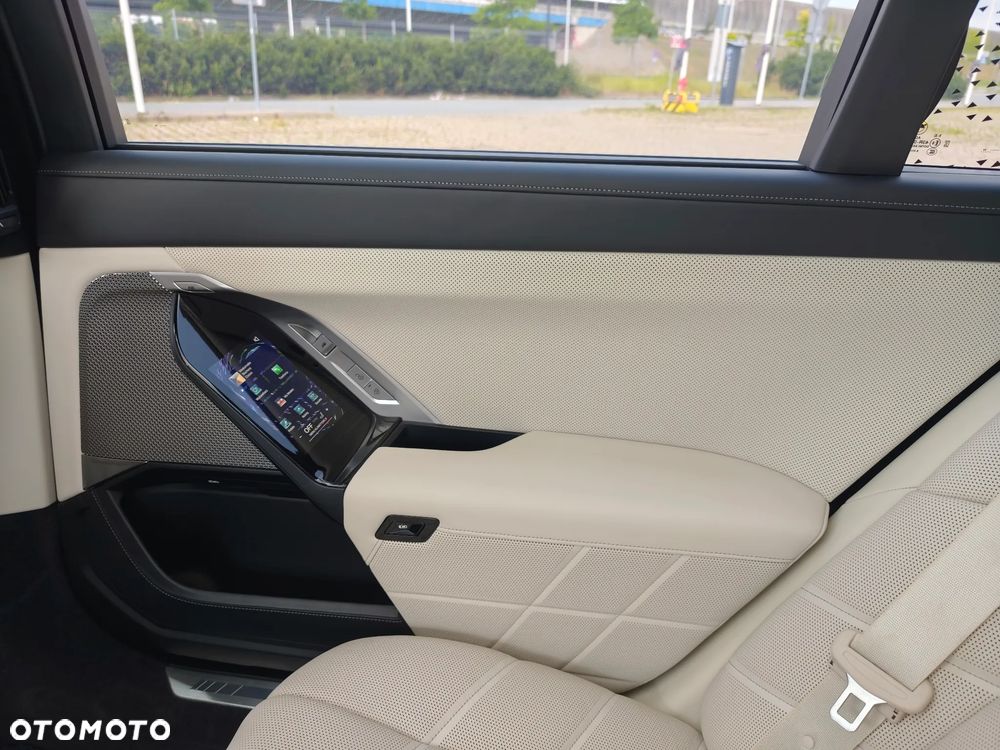 BMW Seria 7 750e PHEV xDrive M Sport sport - 13