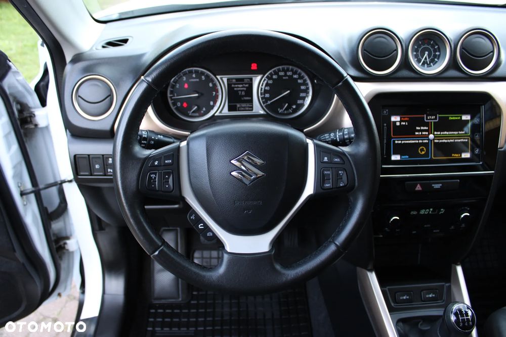 Suzuki Vitara 1.6 XLED 2WD - 24