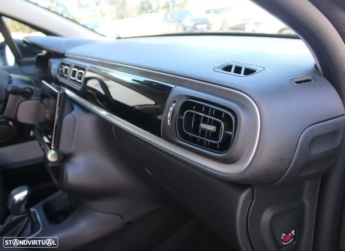 Citroën C3 1.2 PureTech Shine EAT6 - 25