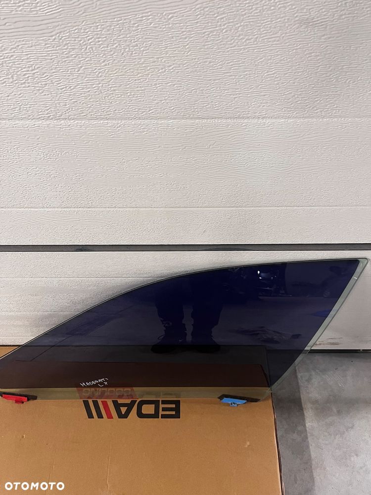 Szyba lewa przednich drzwi Maserati Quatrporte 2009/12 - 1