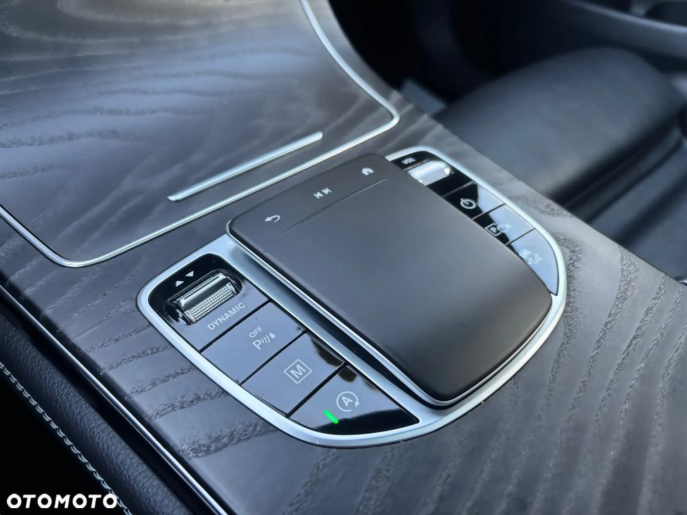 Mercedes-Benz GLC 220 d 4Matic 9G-TRONIC Exclusive - 31