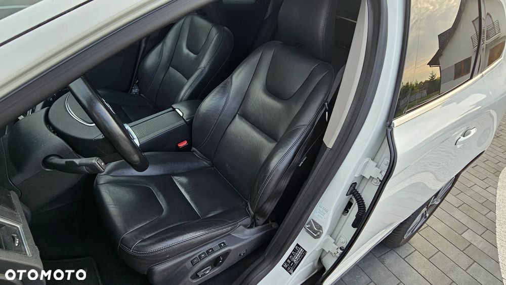 Volvo XC 60 D4 Geartronic Summum - 6