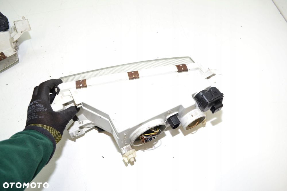 SKODA OCTAVIA I LAMPY PRZÓD REFLEKTORY LEWA PRAWA SOCZEWKA EUROPA 246085-00 - 11