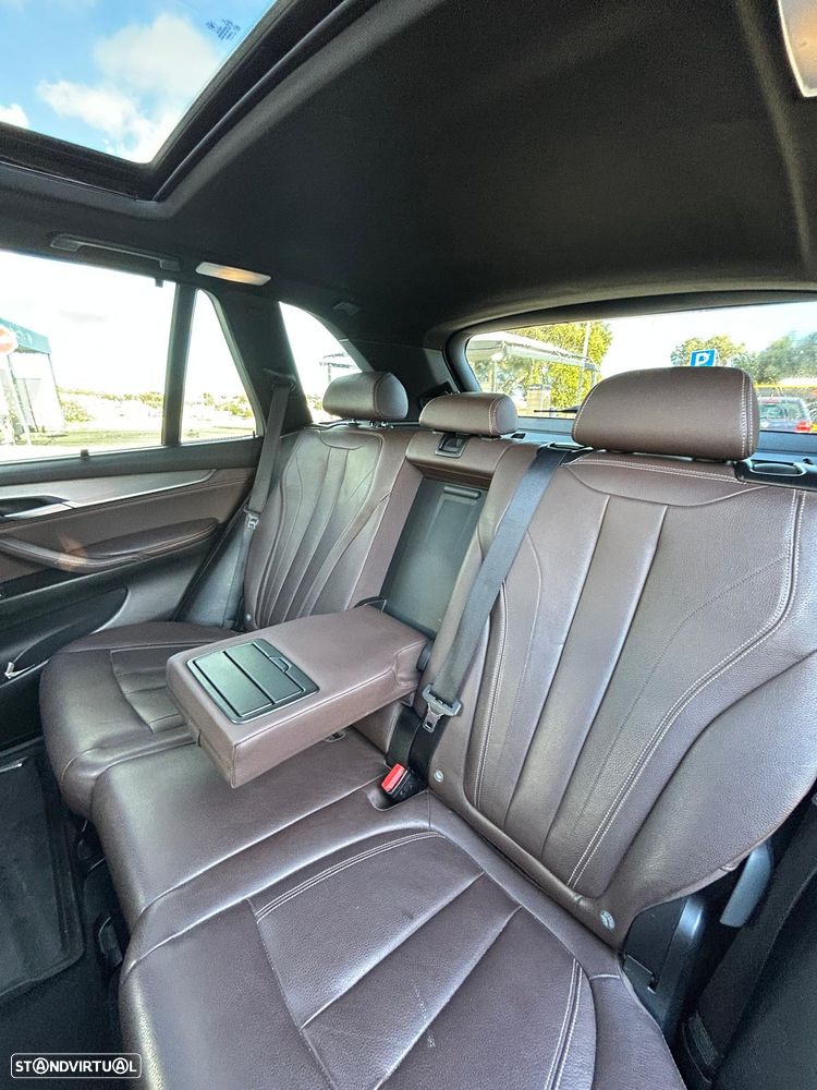 BMW X5 25 d sDrive Comfort 7L — fotografia 24