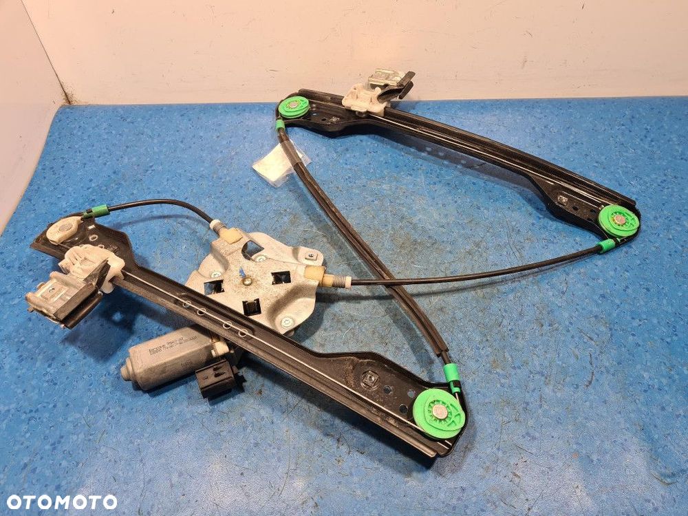 CHRYSLER 300C 3.0 CRD PODNOŚNIK SZYBY PRZÓD PRAWY - 8