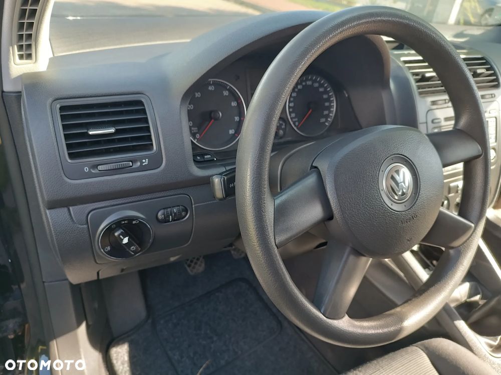 Volkswagen Golf - 20