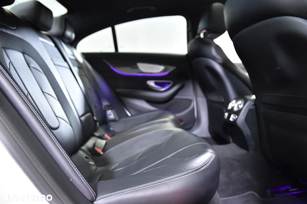 Mercedes-Benz CLS - 12