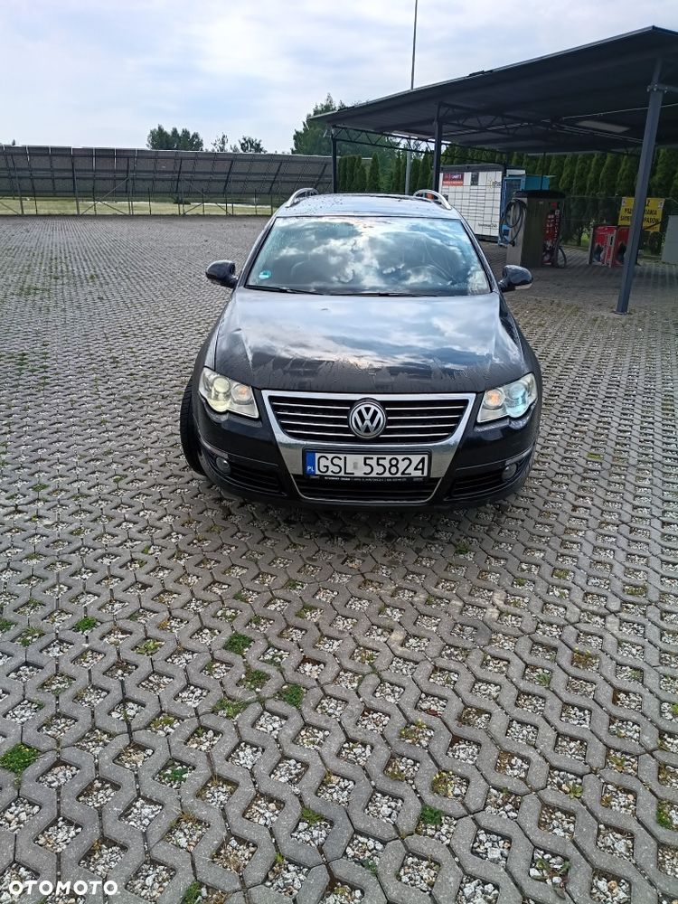 Volkswagen Passat - 1