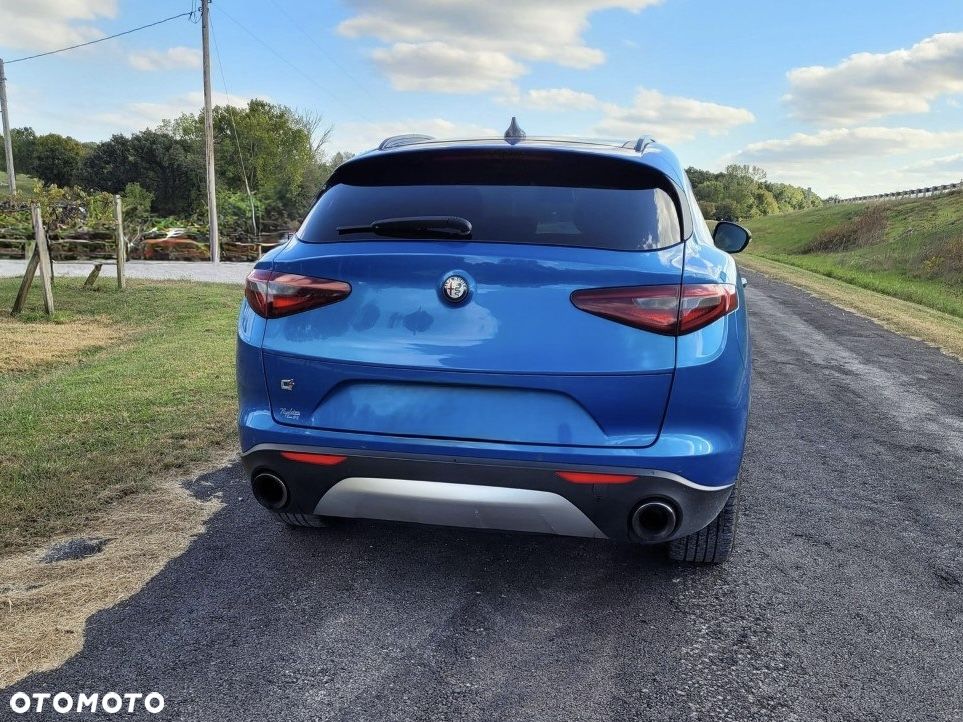 Alfa Romeo Stelvio - 4