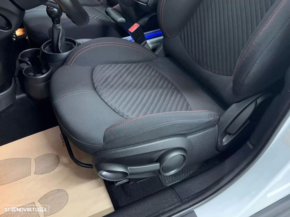 MINI Countryman Cooper D - 25