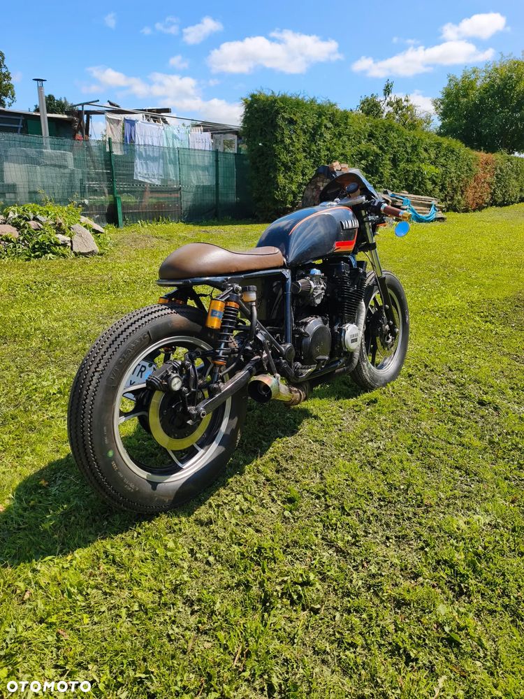 Yamaha XJ - 6