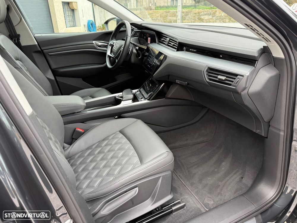 Audi Q8 e-Tron 55 quattro Advanced - 25