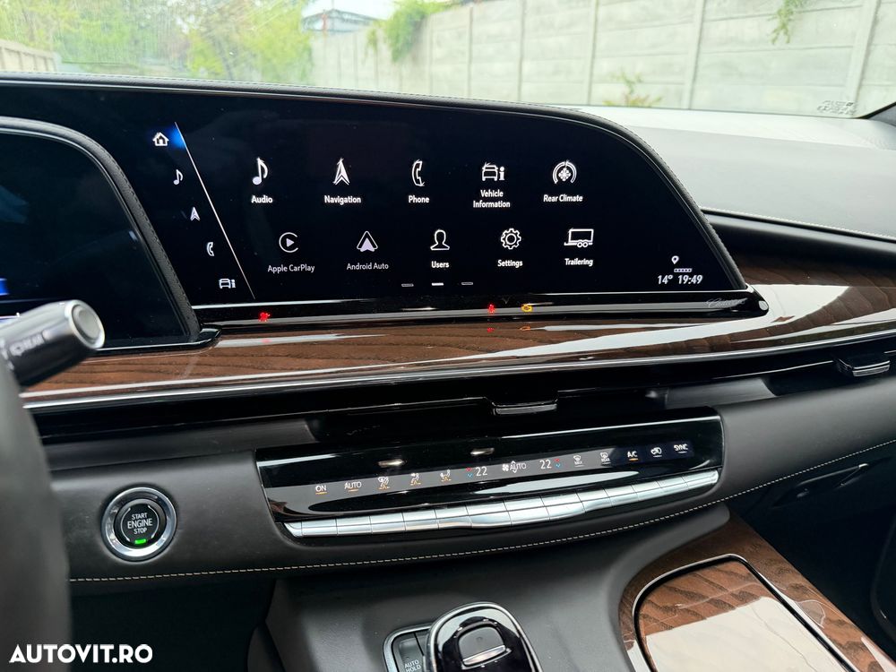 Cadillac Escalade - 17