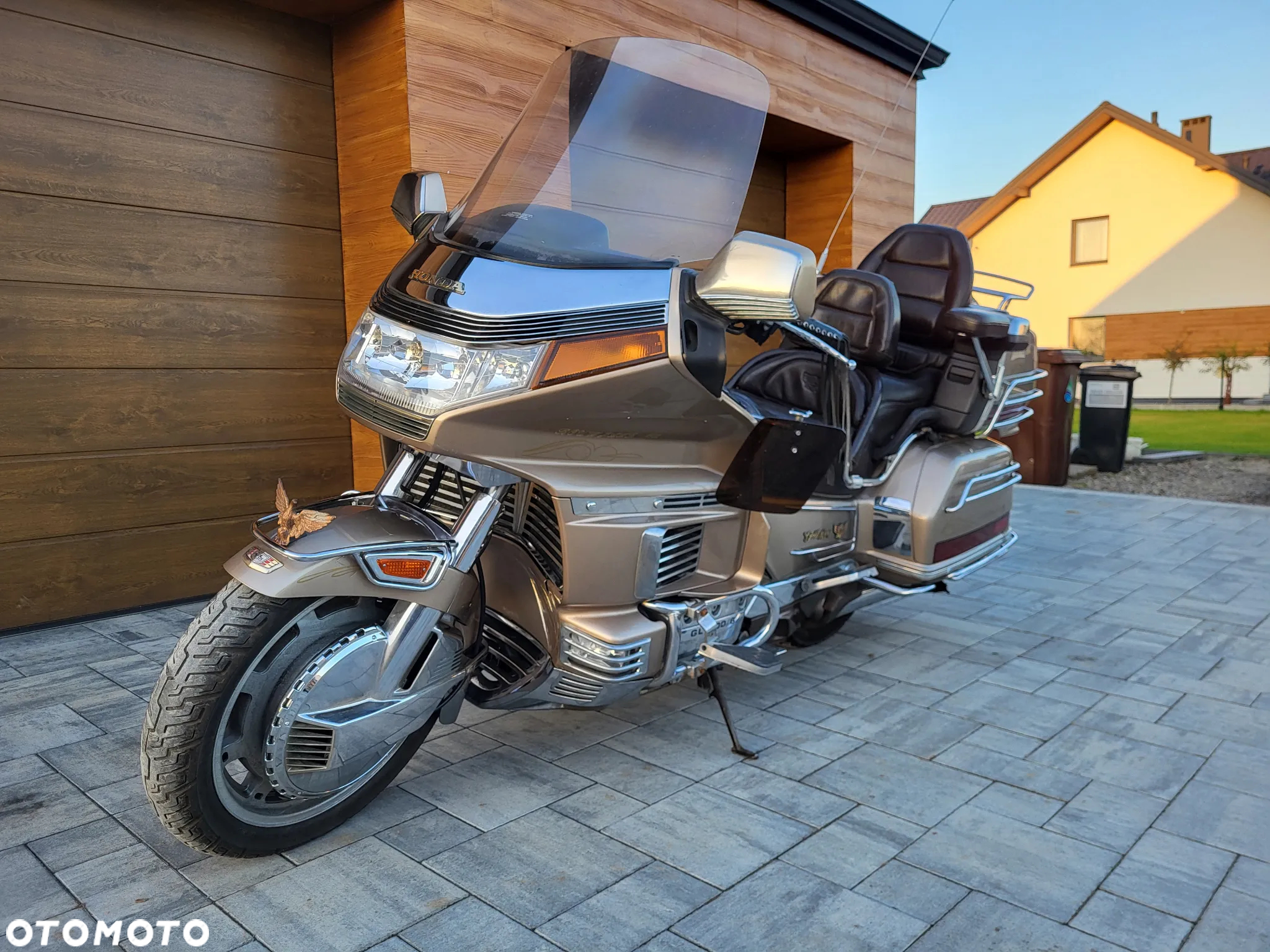 Honda GL - 24