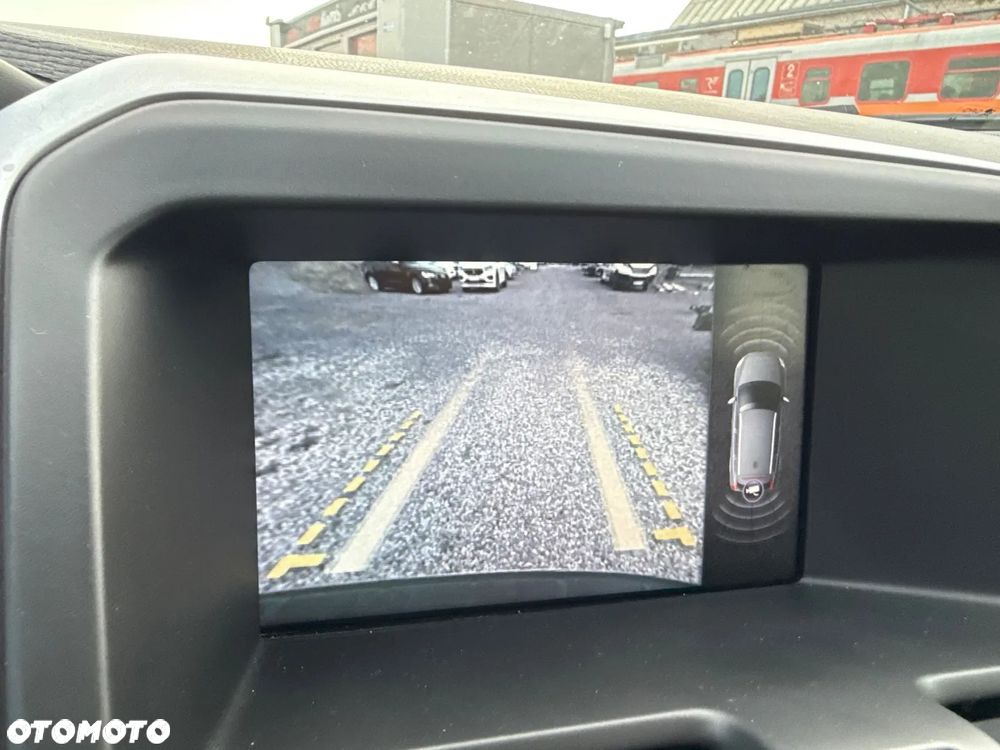 Volvo XC 60 D4 Momentum - 24