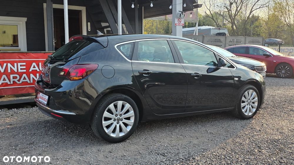 Opel Astra 1.4 T Cosmo - 4